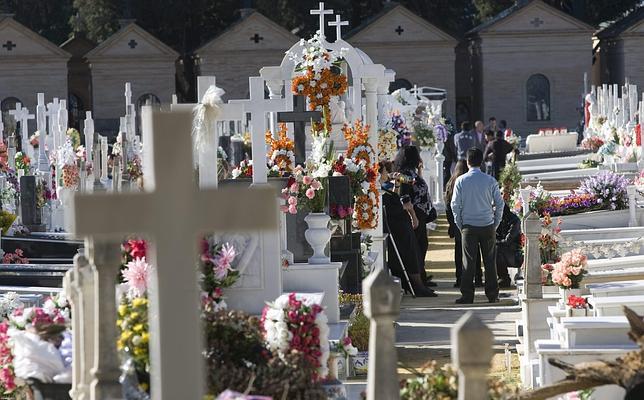 Fiesta de Todos los Santos: ¿Por qué se celebra el 1 de noviembre? Difuntos-644x400-1