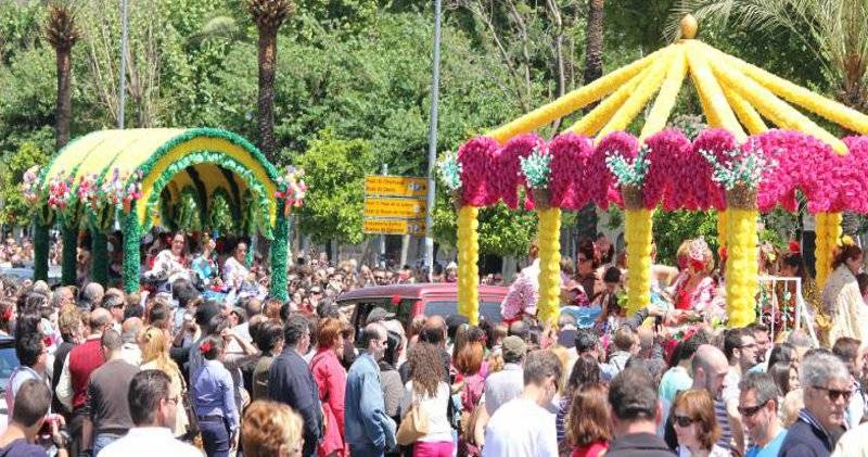 ASÍ VIVIMOS LA BATALLA DE LAS FLORES…