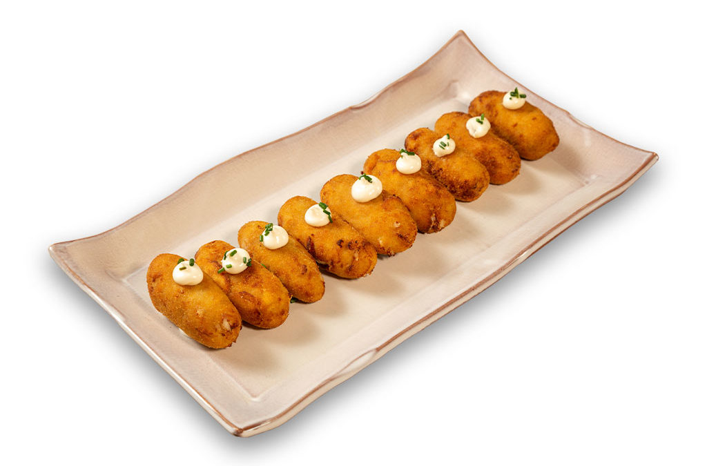 Croquetas de jamón del puchero de la abuela con mayonesa de huevo frito