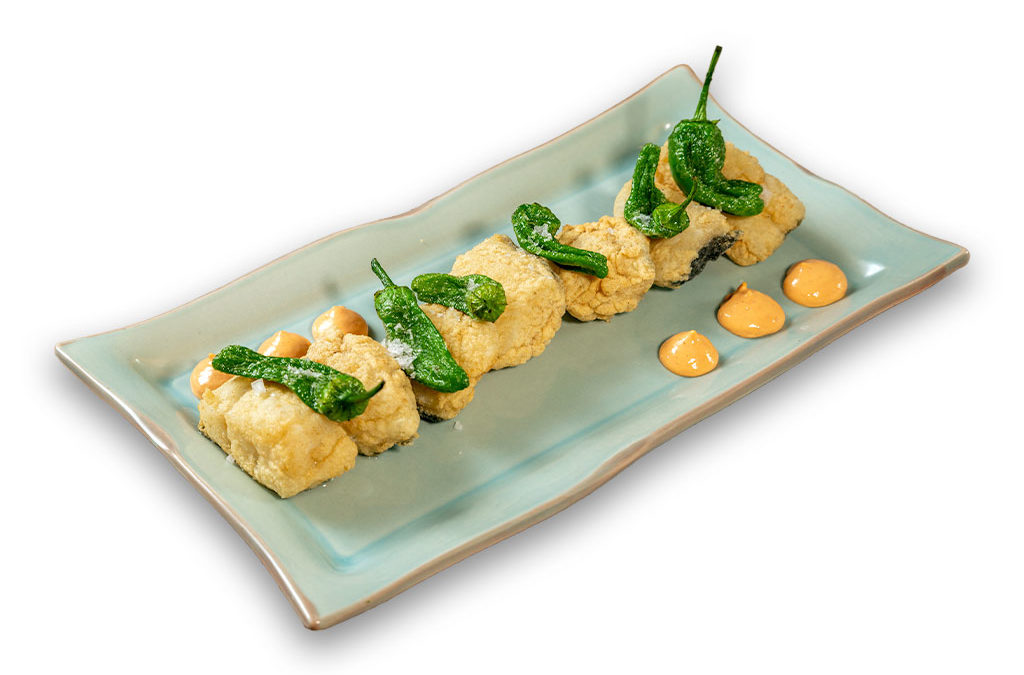 Bacalao frito con pimientos de Padrón (unos pican y otros no)