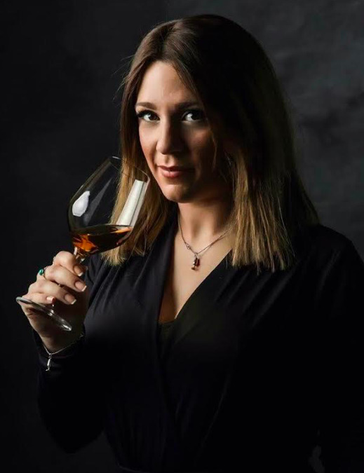 Hablemos de vinos con la experta Almudena Perea