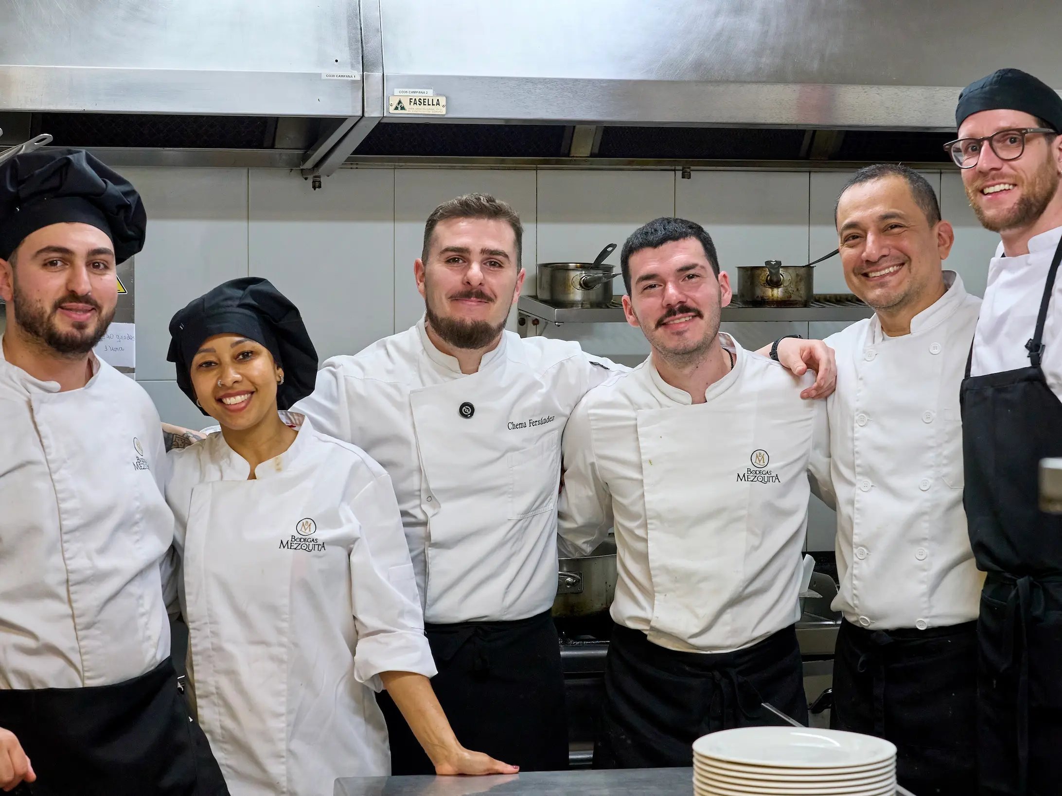 Equipo de cocina de Bodegas Mezquita